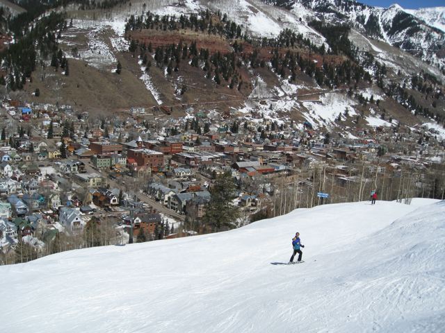 skiing-down-telluride-trail.jpg